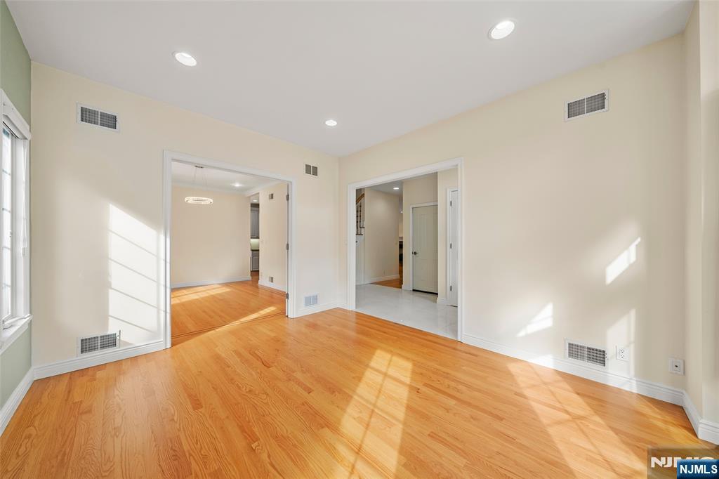 137 6th Street