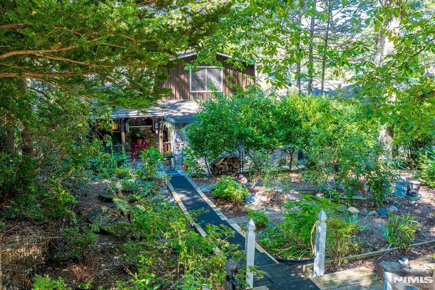 A beautiful Lake Front Property on Gordon Lake. This home offers 3 bedrooms, 1 1/2 bath, high ceiling living room, formal dining room, a fabulous sunroom and a spacious loft. Steps away from the lake front, you will enjoy tired deck for daily relaxation and great for entertaining. The dock is ready for your private boat, fishing and any quiet, relax canoe. A huge basement for your storage and workshop. You will call this your daily vacation home.