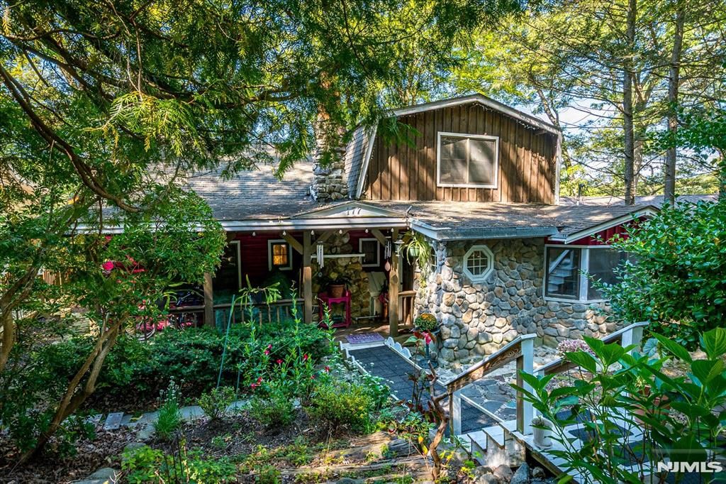 Photo of 177 Otterhole Road, West Milford, NJ 07480 (MLS # 26010254)