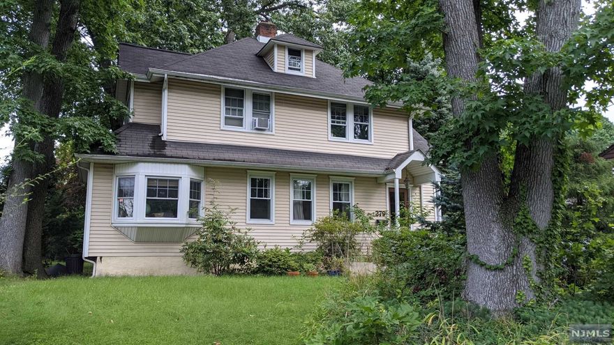 Great opportunity to renovate or custom build on this 70x120 property in the West Englewood section of Teaneck. Value is in the land. Close to houses of worship, schools, shopping and parks. Do not walk the property without an appointment.