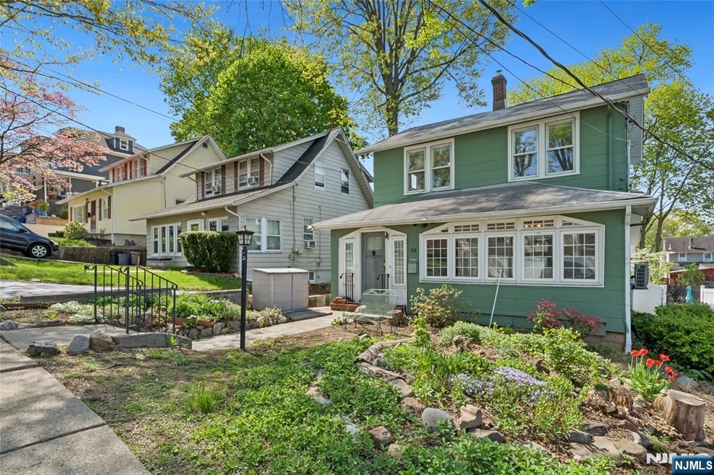 Photo of 34 Linwood Avenue, Bogota, NJ 07603 (MLS # 26013964)
