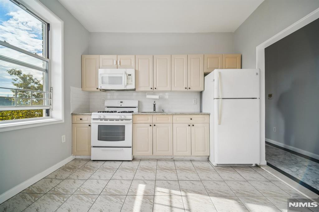 7505 Palisade Avenue 304