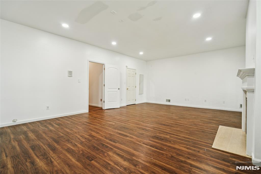315 Winthrop Drive 3082