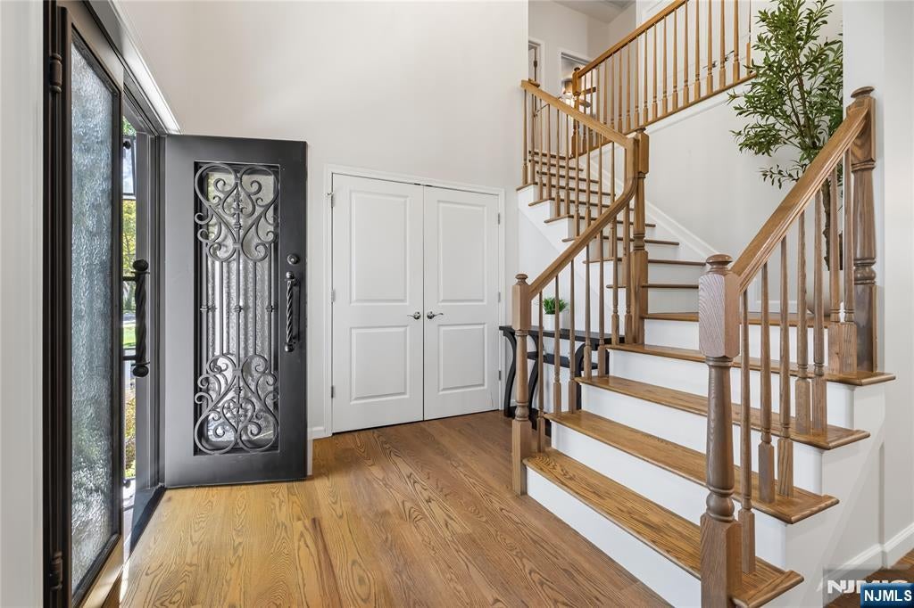 Homes for Sale in Northern NJ | ThisIsRiverEdge.com 331 Elmwood Drive