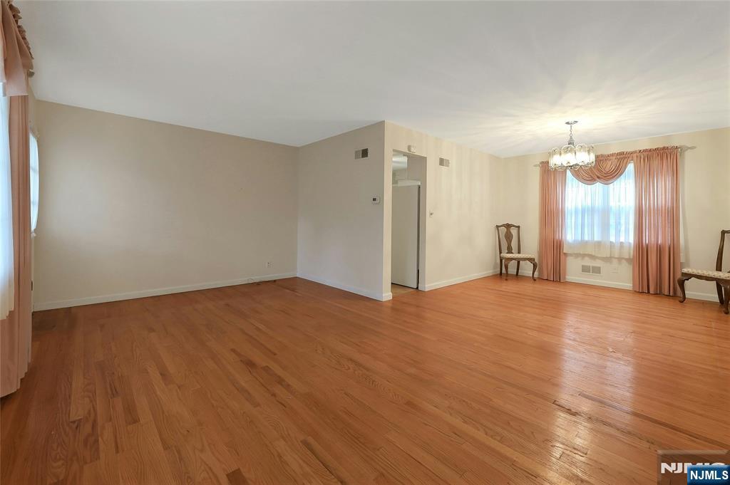 382 Pleasant Avenue