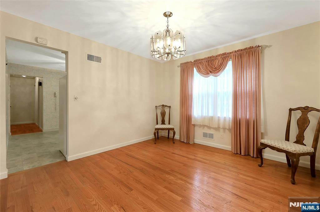 382 Pleasant Avenue