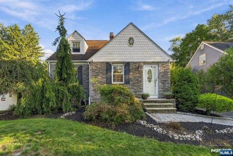 Photo of 32 New Street, Wayne, NJ 07470 (MLS # 26035204)