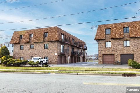 825 Riverside Avenue 205 Lyndhurst NJ 07071