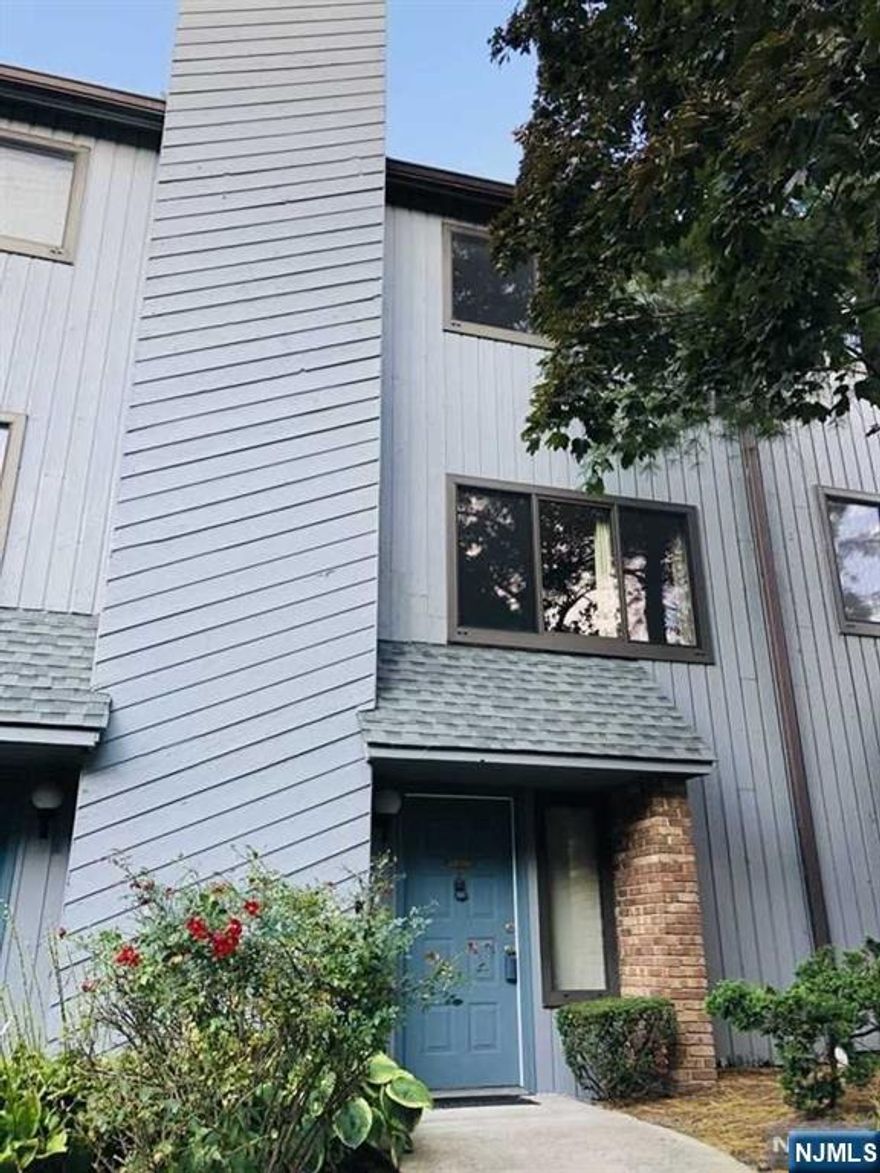 Discover a modern duplex townhouse in the heart of Fort Lee, blocks from the GWB. The grand floor offers a private garage, an entry foyer, and in-unit washer and dryer for your convenience. The first floor boasts a spacious living room with a wood-burning fireplace, a half bathroom, a dining room connecting the kitchen, and a generous balcony. The kitchen features top-tier appliances. The second floor comprises two spacious bedrooms, with the first bedroom offering two large closets and the second bedroom providing a roomy closet. A bright and beautifully appointed full bathroom with a skylight completes this level. Parking is a breeze with two dedicated spots: one indoor garage and one outdoor spot. Enjoy an outdoor pool on the property. Commuters will appreciate the close proximity to NYC, while the townhouse's location also allows walking to stores, restaurants, and essential services.