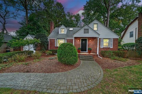 24 S Lyle Avenue Tenafly NJ 07670