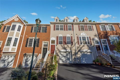 Photo of 1179 Chedworth Circle, Mahwah, NJ 07430 (MLS # 26038020)
