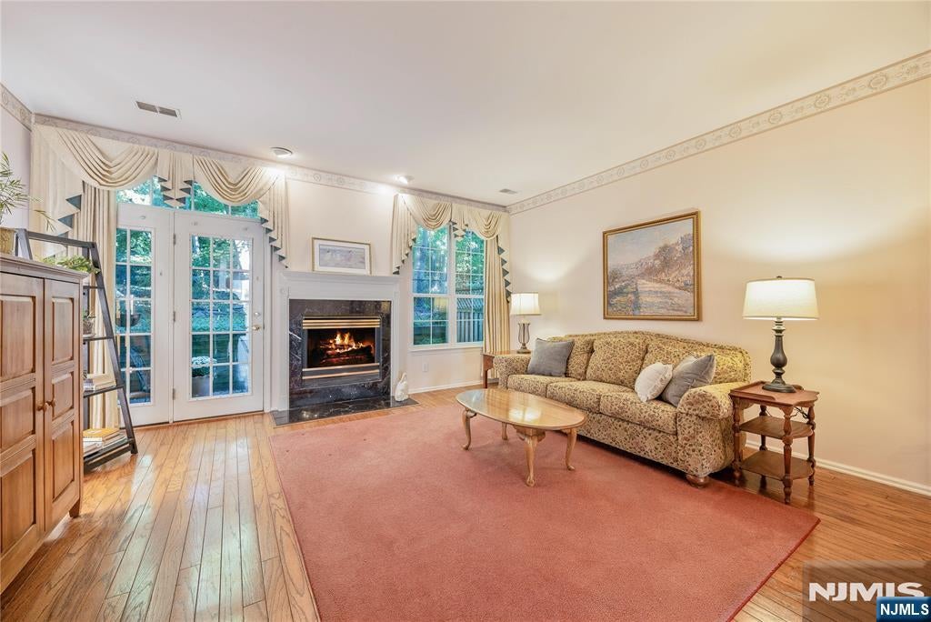1179 Chedworth Circle