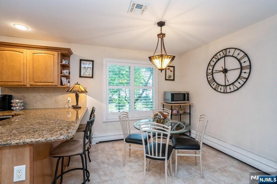 18 Skymark Court