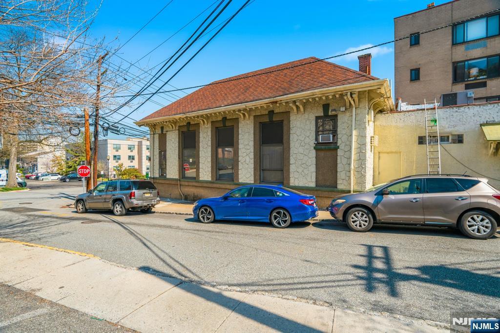 24-32 Dempsey Avenue