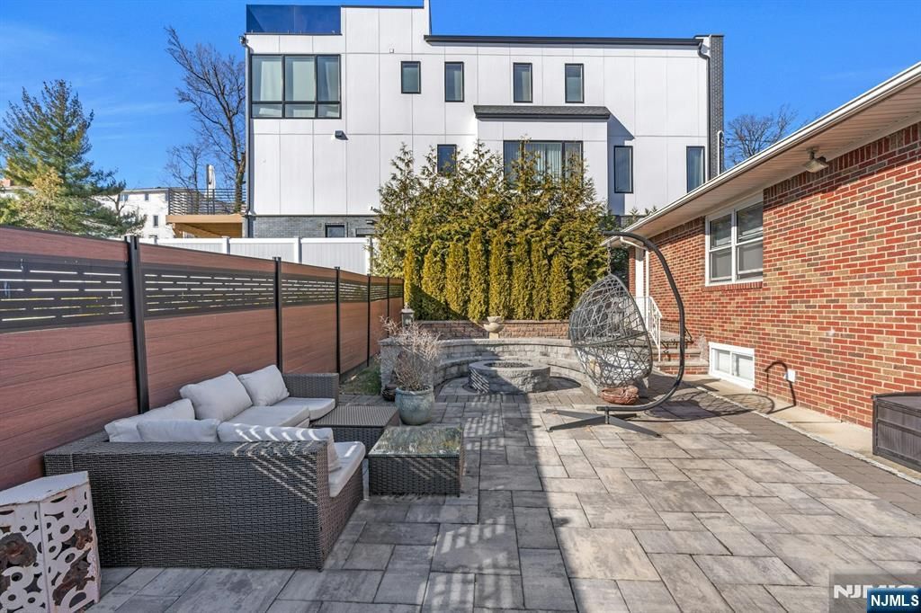 Photo of 60 Edgewater Road, Cliffside Park, NJ 07010 (MLS # 25036684)