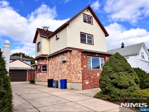 Photo of 15 Enoch Street, East Rutherford, NJ 07073 (MLS # 26041268)
