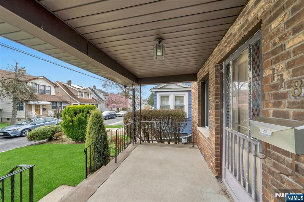 Photo of 118 Lexington Avenue, Bloomfield, NJ 07003 (MLS # 26010885)