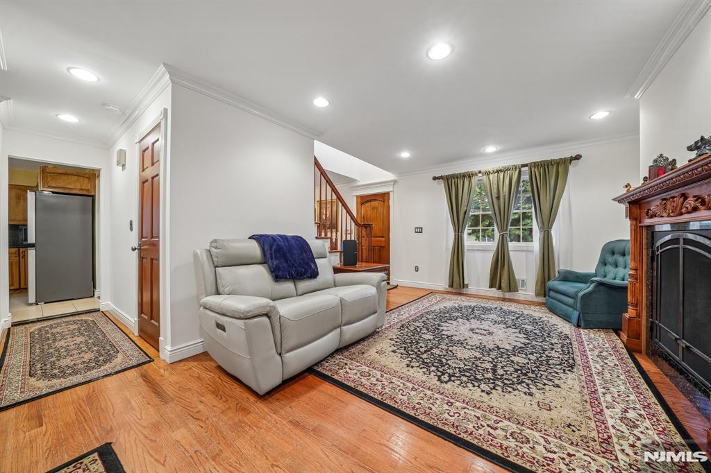 18 Gail Place