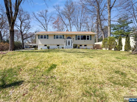 Photo of 2622 Cleveland Avenue, Twp of Washington, NJ 07676 (MLS # 26004022)