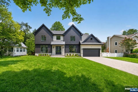 Photo of 27 Crestwood Drive, Glen Rock, NJ 07452 (MLS # 26037471)