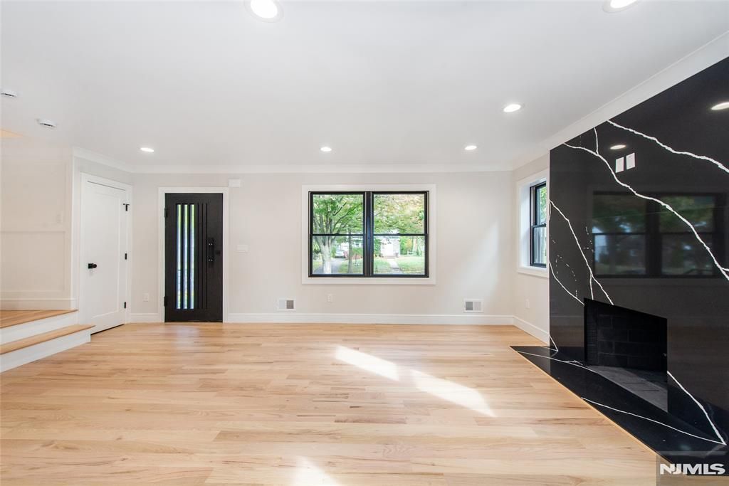 Photo of 700 Ramapo Road, Teaneck, NJ 07666 (MLS # 25038487)