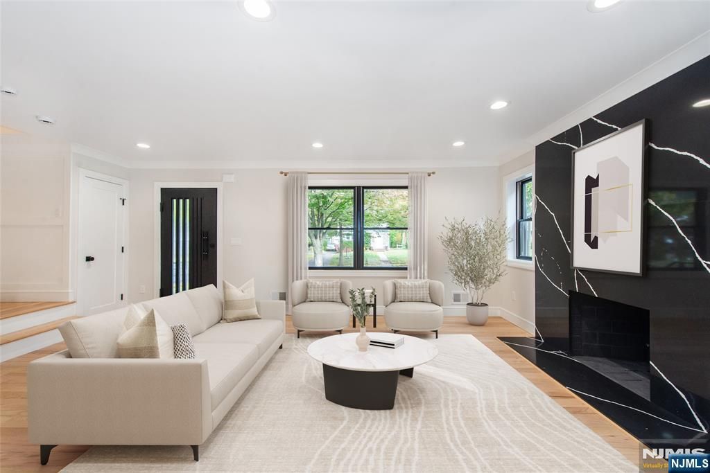 Photo of 700 Ramapo Road, Teaneck, NJ 07666 (MLS # 25038487)