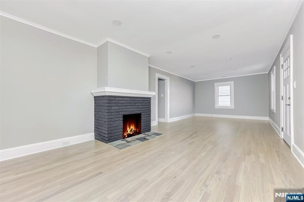 Photo of 8 Parkway, Caldwell, NJ 07006 (MLS # 25037245)