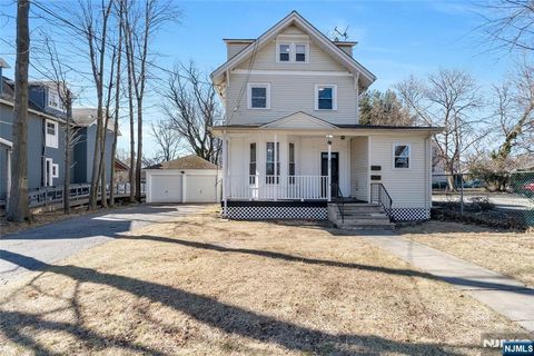 MLS: 25007600