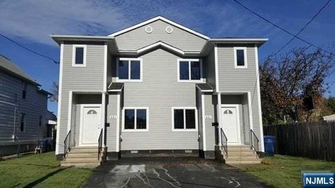 Photo of 46 Blauvelt Place, Hackensack, NJ 07601 (MLS # 26027216)