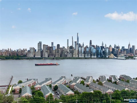 Photo of 6515 Boulevard East #9J, West New York, NJ 07093 (MLS # 26033339)