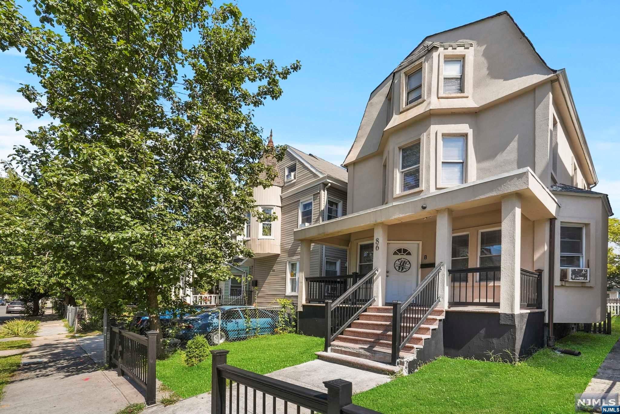 East Orange, New Jersey 07017, United States, 4 Bedrooms Bedrooms, ,2 BathroomsBathrooms,Residential,Active,43296