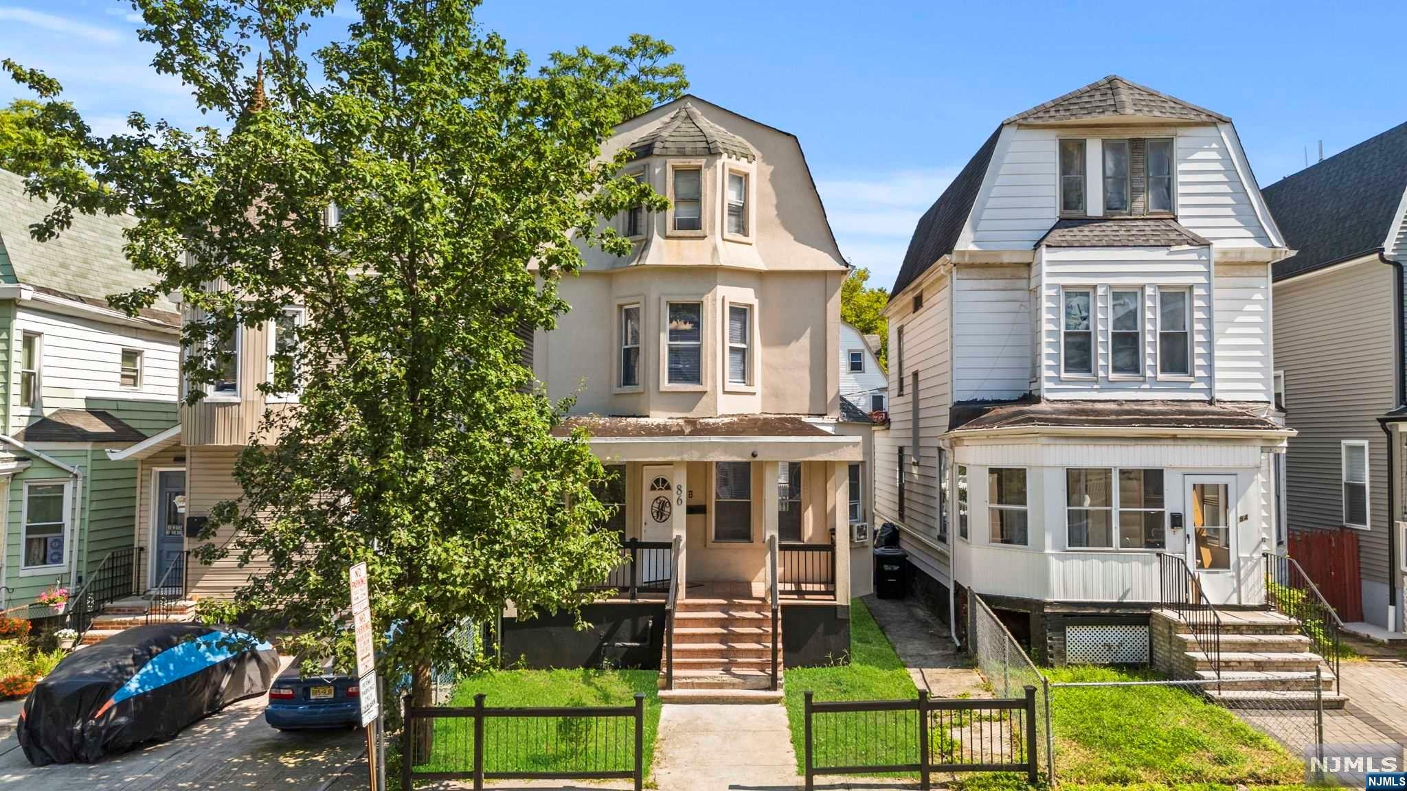 East Orange, New Jersey 07017, United States, 4 Bedrooms Bedrooms, ,2 BathroomsBathrooms,Residential,Active,43296