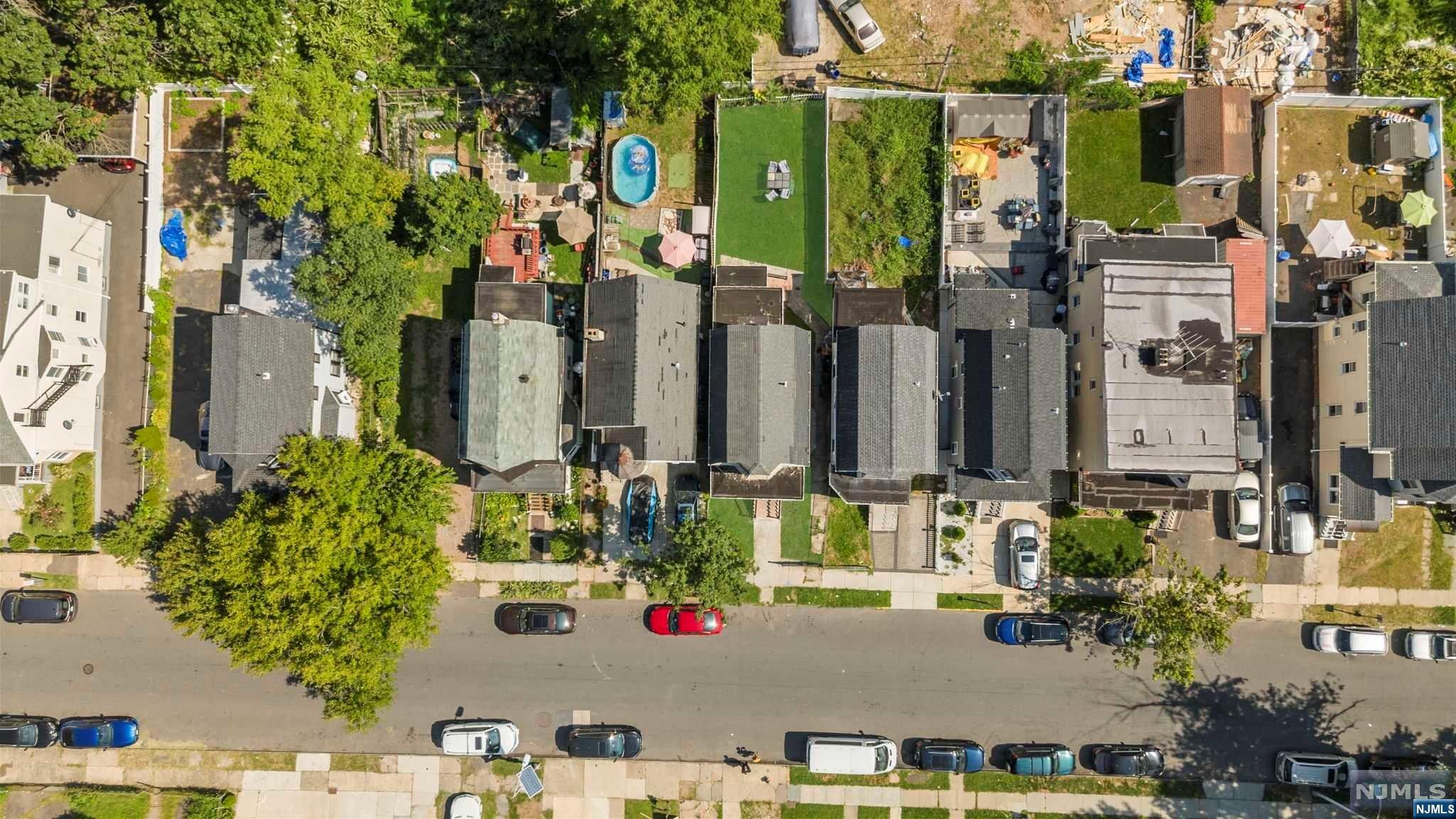 East Orange, New Jersey 07017, United States, 4 Bedrooms Bedrooms, ,2 BathroomsBathrooms,Residential,Active,43296