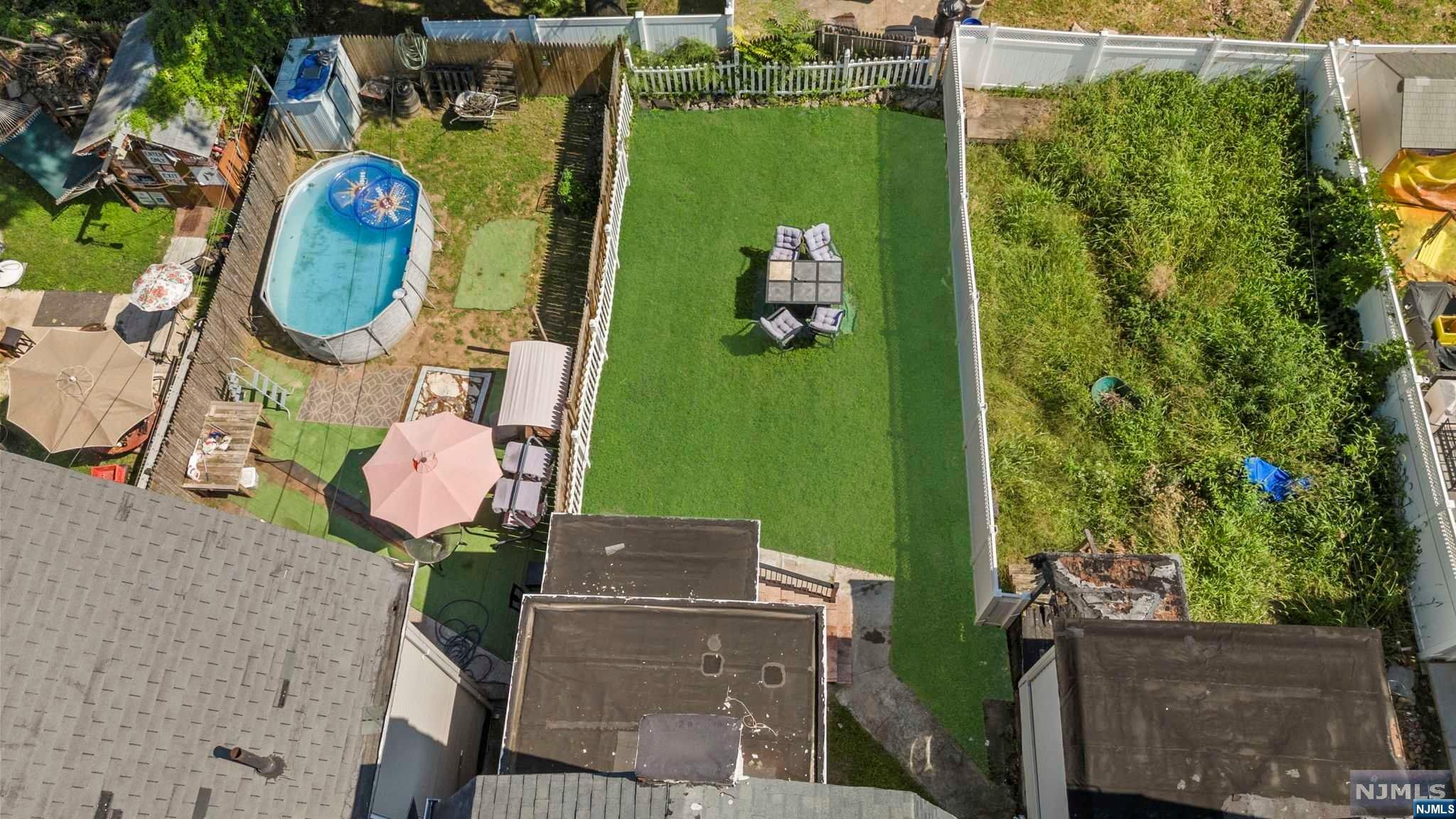 East Orange, New Jersey 07017, United States, 4 Bedrooms Bedrooms, ,2 BathroomsBathrooms,Residential,Active,43296