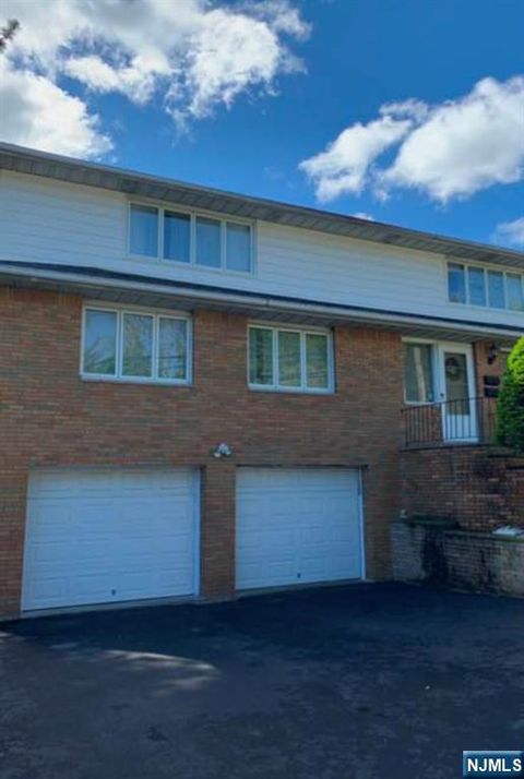 Photo of 1440 10th St #1F, Fort Lee, NJ 07024 (MLS # 26009997)