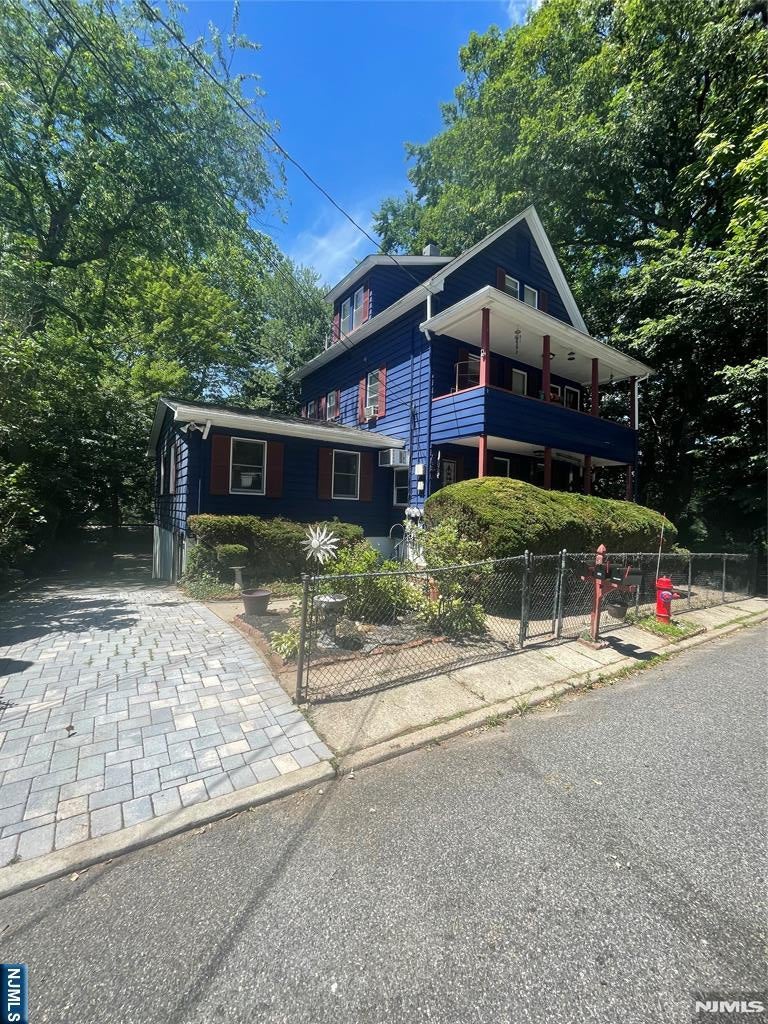 55 Garden Avenue 1