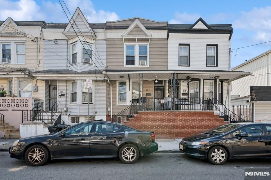 36 1/2 Hecker Street
