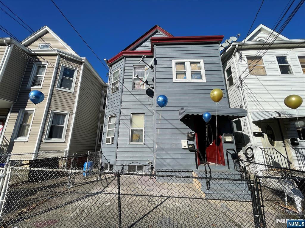 Property for Sale at 32 Jackson Street, Passaic, New Jersey - Bedrooms: 8 
Bathrooms: 4 
Rooms: 13  - $790,000