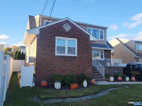 11 Bernice Place Lodi NJ 07644