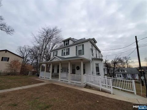 Photo of 20 N Farview Ave #C, Paramus, NJ 07652 (MLS # 26005655)