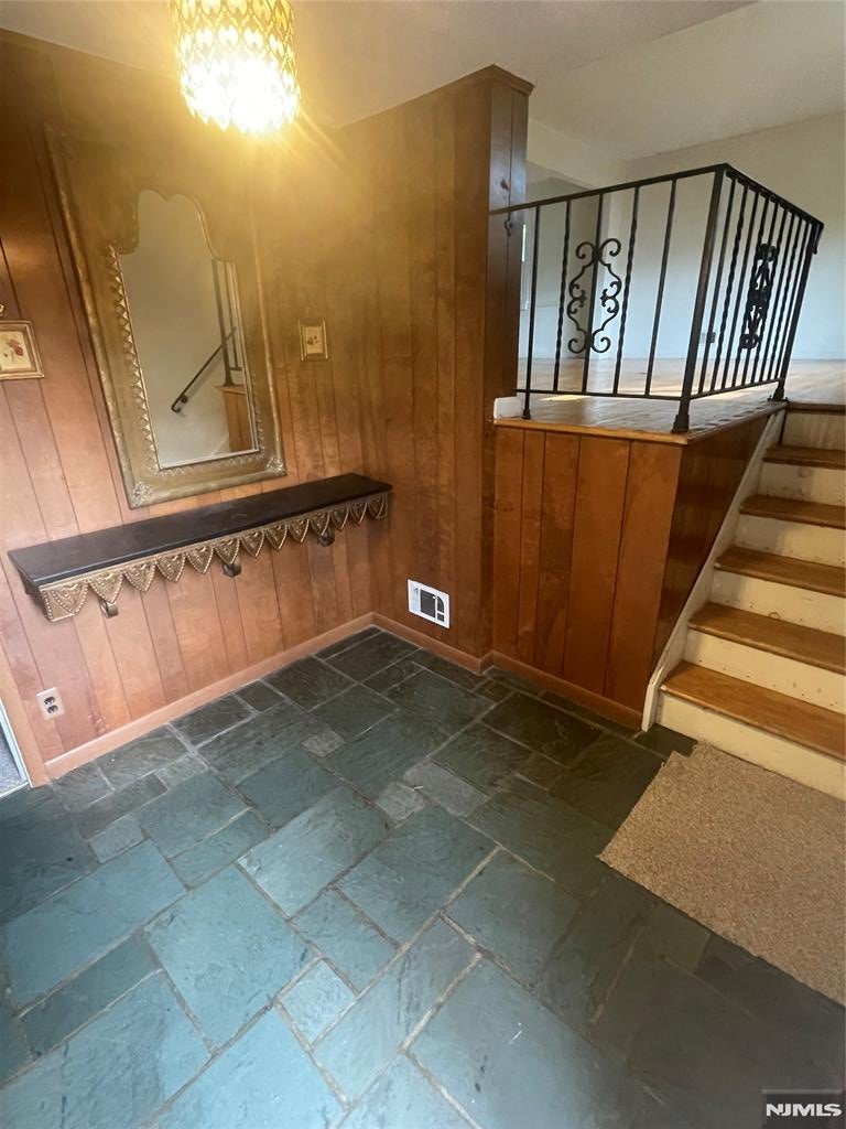 Homes for Sale in Northern NJ | ThisIsRiverEdge.com 420 Lakeview Drive