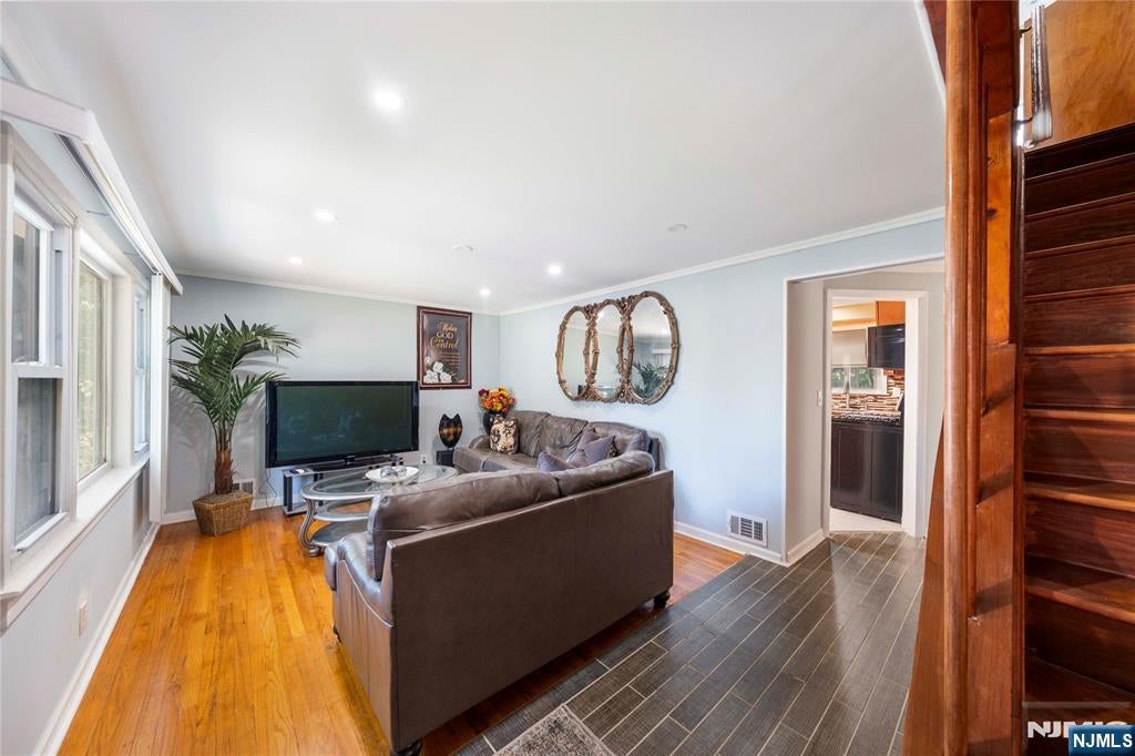 44 Sunnyside Road
