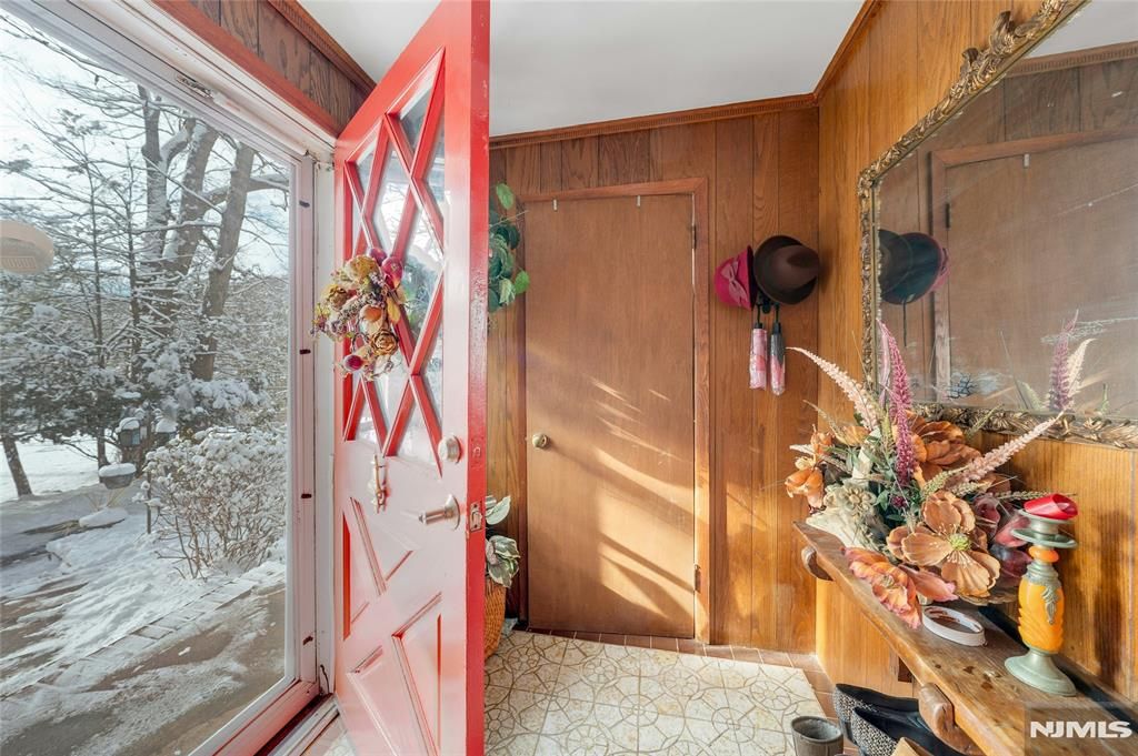 Photo of 70 Skyline Drive, Oakland, NJ 07436 (MLS # 26002328)