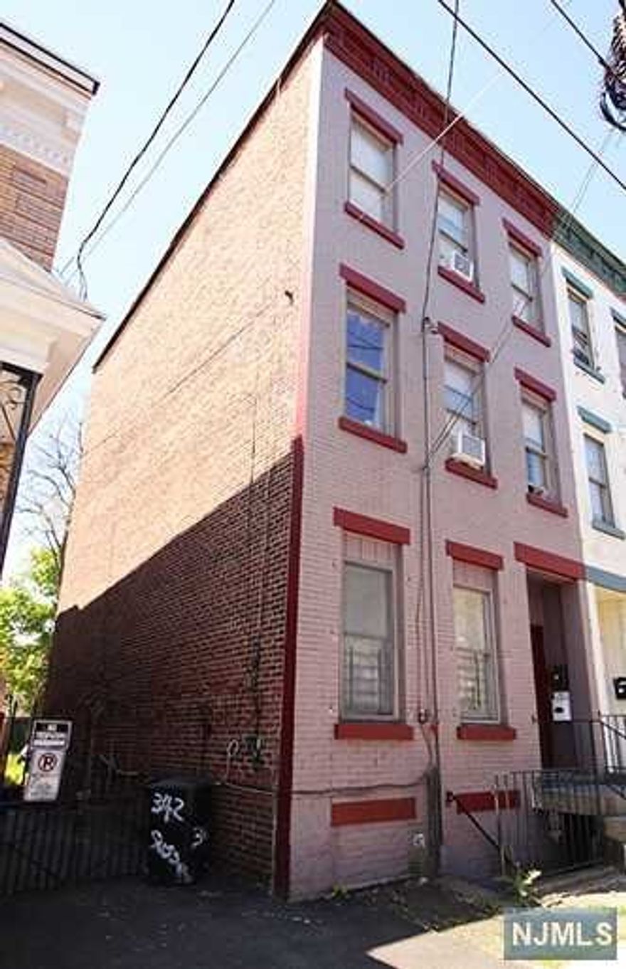 Beautiful multi-family home renovated in the last 10 years located in the heart of Newark, NJ. The first unit is very spacious with 1 bedroom, living room and kitchen and the second unit is also very spacious with 2 bedrooms, living room, kitchen, and dining room. Book an appointment to schedule property tour - great opportunity for investors and buyers looking for multi-family homes.