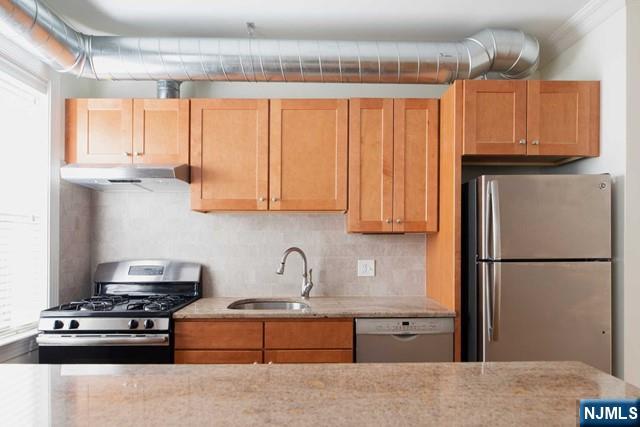 855 Broad Avenue 45