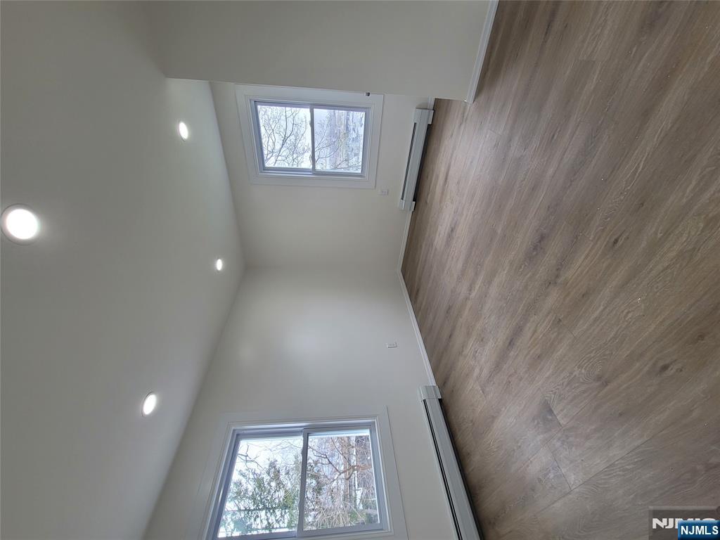 15 Van Courtland Place