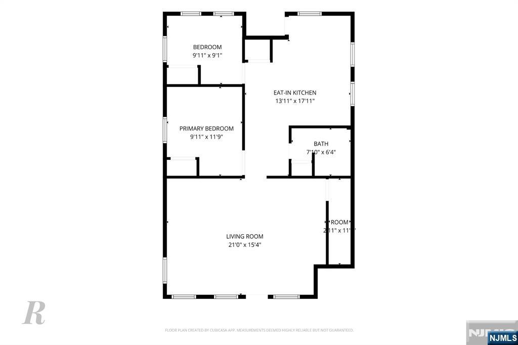 Main image without alt text