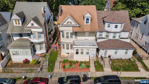 Photo of 662664 29th Street, Paterson, NJ 07504 (MLS # 25043213)