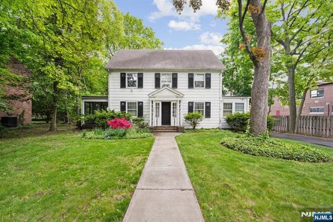 819 Roanoke Avenue Elizabeth NJ 07208