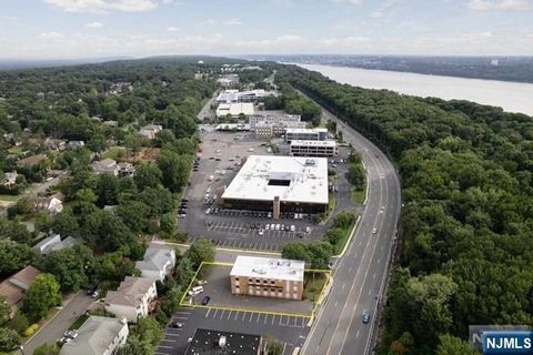 MLS: 25009775